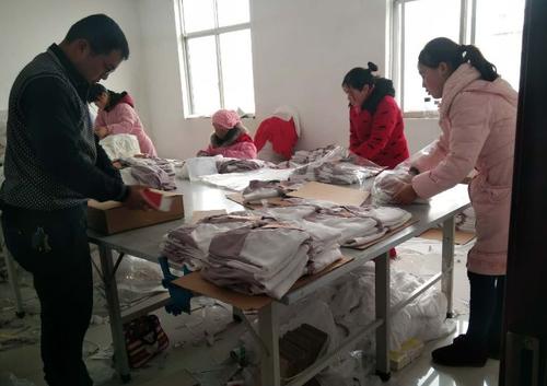哪里有定做工作服的廠(chǎng)家