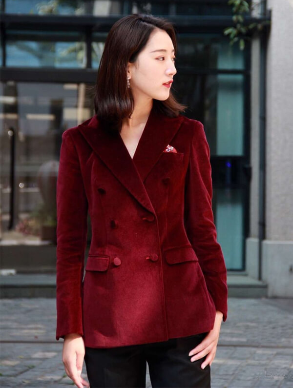 酒紅天鵝絨小西服