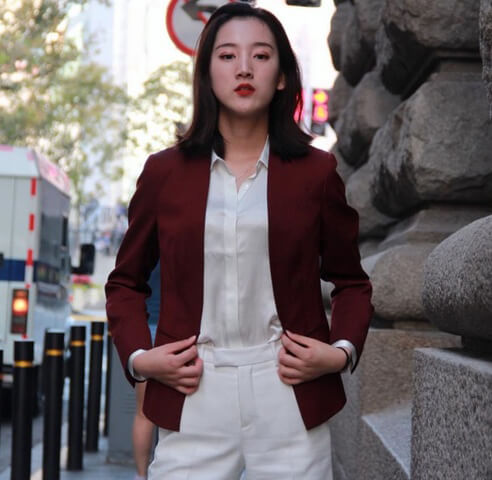 播音主持無(wú)領(lǐng)西服