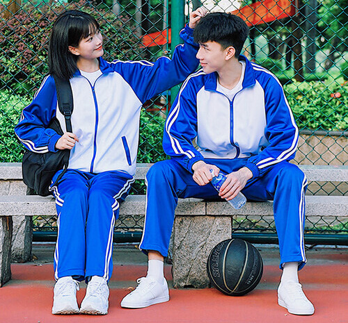 定制學(xué)校校服的廠(chǎng)家在哪里
