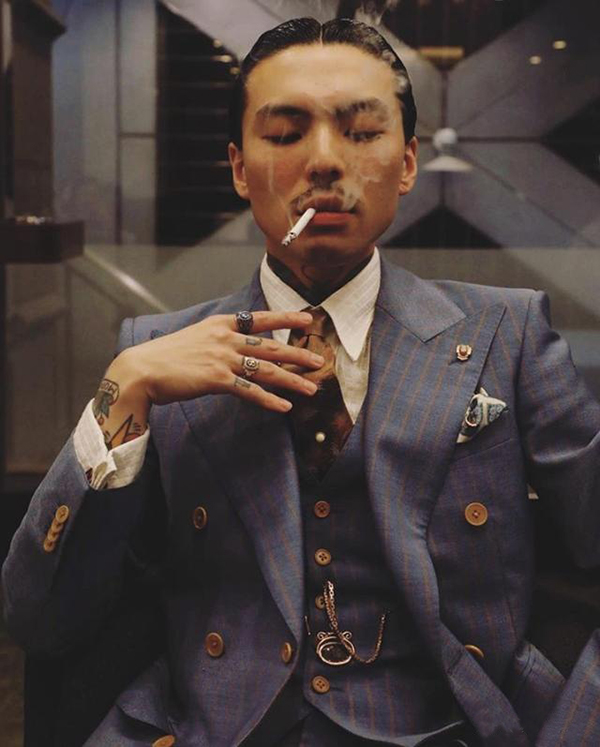 穿西裝的人