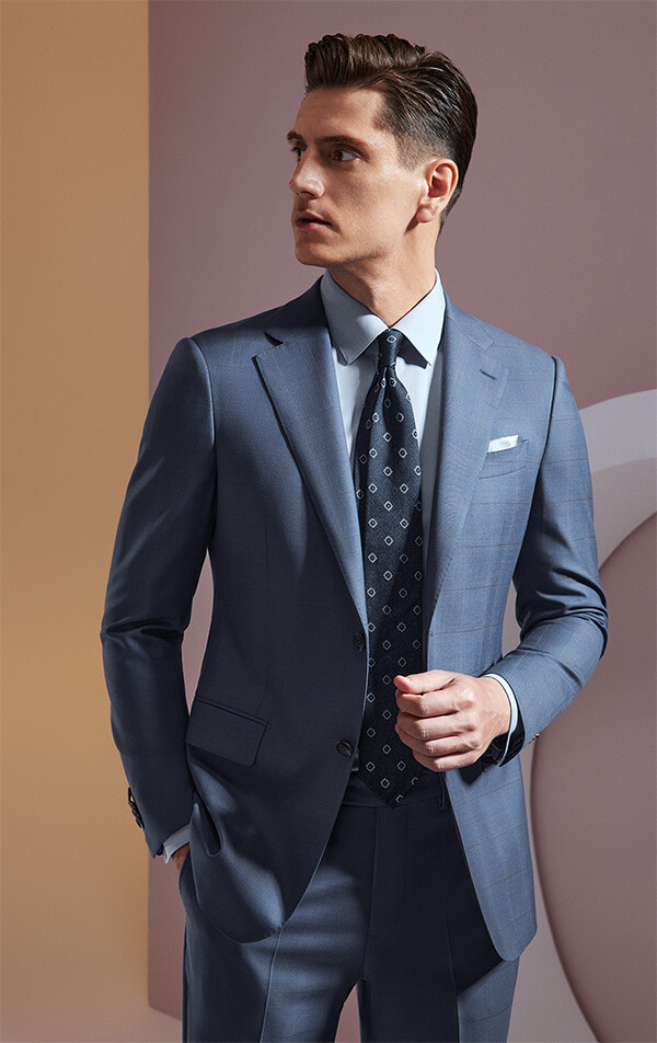 藝考服裝上身