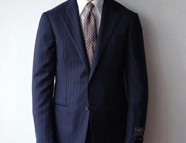 條紋西服