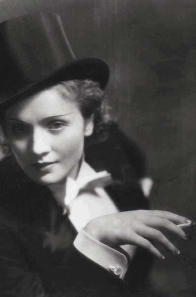 Marlene Dietrich 在電影「摩洛哥」中